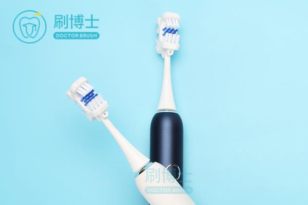 電動牙刷好還是普通牙刷對牙齒好？不同類型的牙刷使用方法