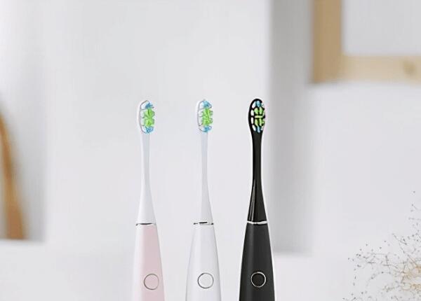 使用電動牙刷應(yīng)該注意什么？科學(xué)使用電動牙刷，牢記這4要點